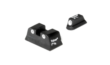 Trijicon – Front: White Outline / Green Tritium